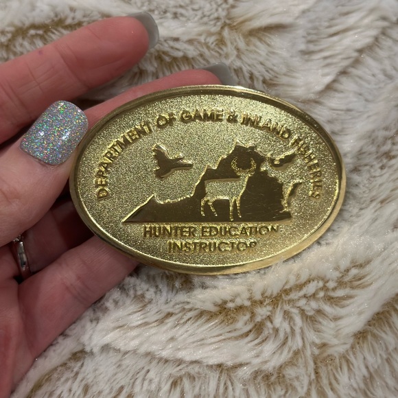 Gold hunter education instructor buckle NEW - Picture 2 of 5